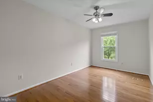 1119 Halesworth Dr, Potomac, MD 20854 - Photo 34