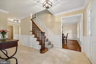 16 Fairwood Ct, Rockville, MD 20850 - Photo 4