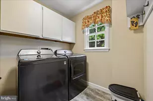 16 Fairwood Ct, Rockville, MD 20850 - Photo 14