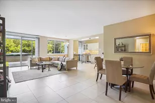 10500 Rockville Pik, Rockville, MD 20852 - Photo 1