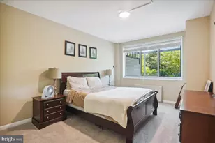 10500 Rockville Pik, Rockville, MD 20852 - Photo 12