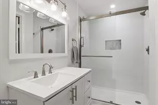 71 Kinsman View Cir, Silver Spring, MD 20901 - Photo 24