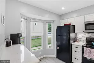 71 Kinsman View Cir, Silver Spring, MD 20901 - Photo 10