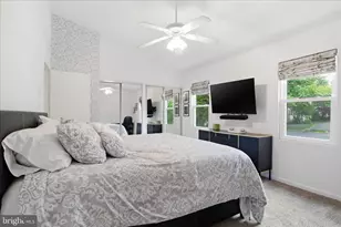 71 Kinsman View Cir, Silver Spring, MD 20901 - Photo 18