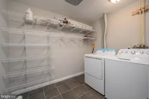 20821 Shamrock Glen Cir, Germantown, MD 20874 - Photo 32