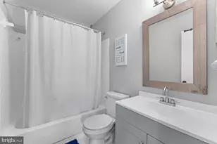 18867 McFarlin Dr, Germantown, MD 20874 - Photo 14