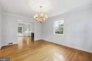 12112 Whippoorwill Ln, Rockville, MD 20852 - Photo 14