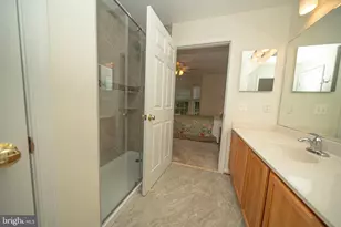 18821 Sparkling Water Dr, Germantown, MD 20874 - Photo 20