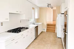9124 Wandering Trail Dr, Potomac, MD 20854 - Photo 4