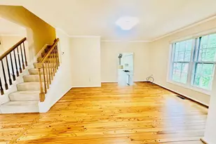 9124 Wandering Trail Dr, Potomac, MD 20854 - Photo 2