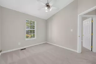 9413 Vineyard Haven Dr, Montgomery Village, MD 20886 - Photo 30