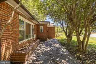 9201 Burley Dr, Bethesda, MD 20817 - Photo 10