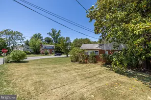 9201 Burley Dr, Bethesda, MD 20817 - Photo 8
