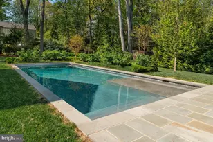 7101 Longwood Dr, Bethesda, MD 20817 - Photo 38
