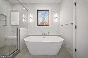6311 Carnegie Dr, Bethesda, MD 20817 - Photo 44