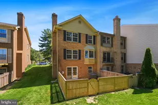 19701 Greenside Terrace, Gaithersburg, MD 20886 - Photo 2