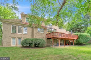 9708 Meyer Point Dr, Potomac, MD 20854 - Photo 18