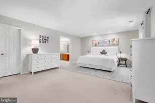 9708 Meyer Point Dr, Potomac, MD 20854 - Photo 12