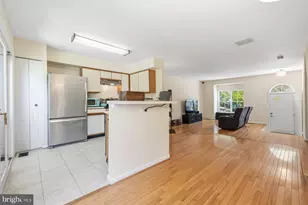 13305 Waterside Cir, Germantown, MD 20874 - Photo 10