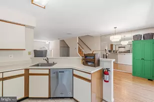 13305 Waterside Cir, Germantown, MD 20874 - Photo 12