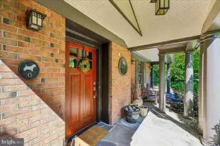 6 Old Stage Ct, Rockville, MD 20852 - Photo 4