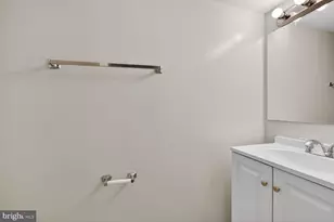 29 Marwood Ct, Rockville, MD 20850 - Photo 22