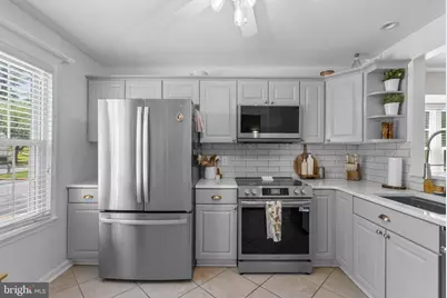 18745 Martins Landing Drive, Germantown, MD 20874 - Photo 16