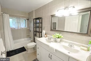 2212 McAuliffe Dr, Rockville, MD 20851 - Photo 12