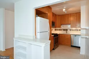 4515 Willard Ave, Chevy Chase, MD 20815 - Photo 14