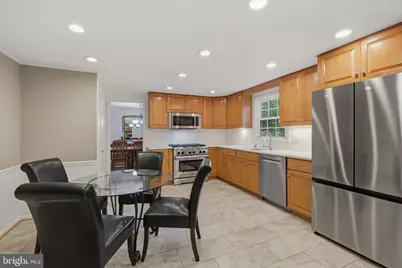 7006 Old Cabin Lane, Rockville, MD 20852 - Photo 6