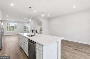9417 Tall Oaks Ct, Montgomery Village, MD 20886 - Photo 10