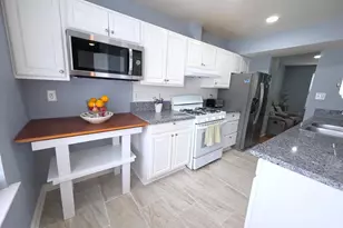 9105 Chesley Knoll Ct, Gaithersburg, MD 20879 - Photo 2