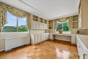10401 Grosvenor Pl, Rockville, MD 20852 - Photo 12