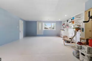 9912 Pomona Dr, Bethesda, MD 20817 - Photo 8