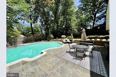 11117 Whisperwood Lane, North Bethesda, MD 20852 - Photo 4