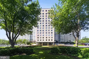 10500 Rockville Pike, Rockville, MD 20852 - Photo 2