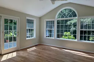 10 Caddy Ct, Derwood, MD 20855 - Photo 2