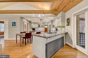 5829 Marbury Rd, Bethesda, MD 20817 - Photo 16