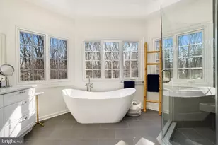 9646 Eagle Ridge Dr, Bethesda, MD 20817 - Photo 16