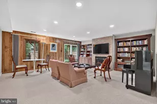 10139 Crestberry Pl, Bethesda, MD 20817 - Photo 32