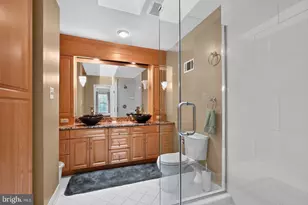 10139 Crestberry Pl, Bethesda, MD 20817 - Photo 24