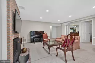 10139 Crestberry Pl, Bethesda, MD 20817 - Photo 34