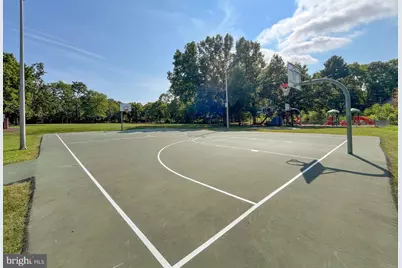 824 Quince Orchard Boulevard #201, Gaithersburg, MD 20878 - Photo 34
