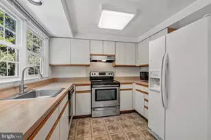 8541 Hawk Run Terrace, Montgomery Village, MD 20886 - Photo 8