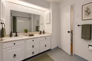 8700 Camille Dr, Potomac, MD 20854 - Photo 32