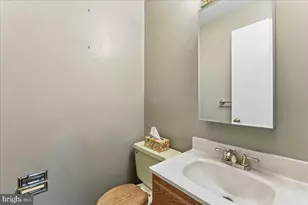 8700 Camille Dr, Potomac, MD 20854 - Photo 22