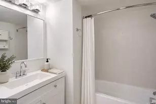 10101 Grosvenor Pl, Rockville, MD 20852 - Photo 8