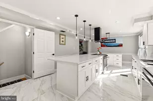 8701 Lochaven Dr, Gaithersburg, MD 20882 - Photo 16