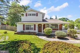 409 Hull Pl, Rockville, MD 20852 - Photo 2