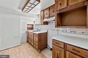 409 Hull Pl, Rockville, MD 20852 - Photo 32
